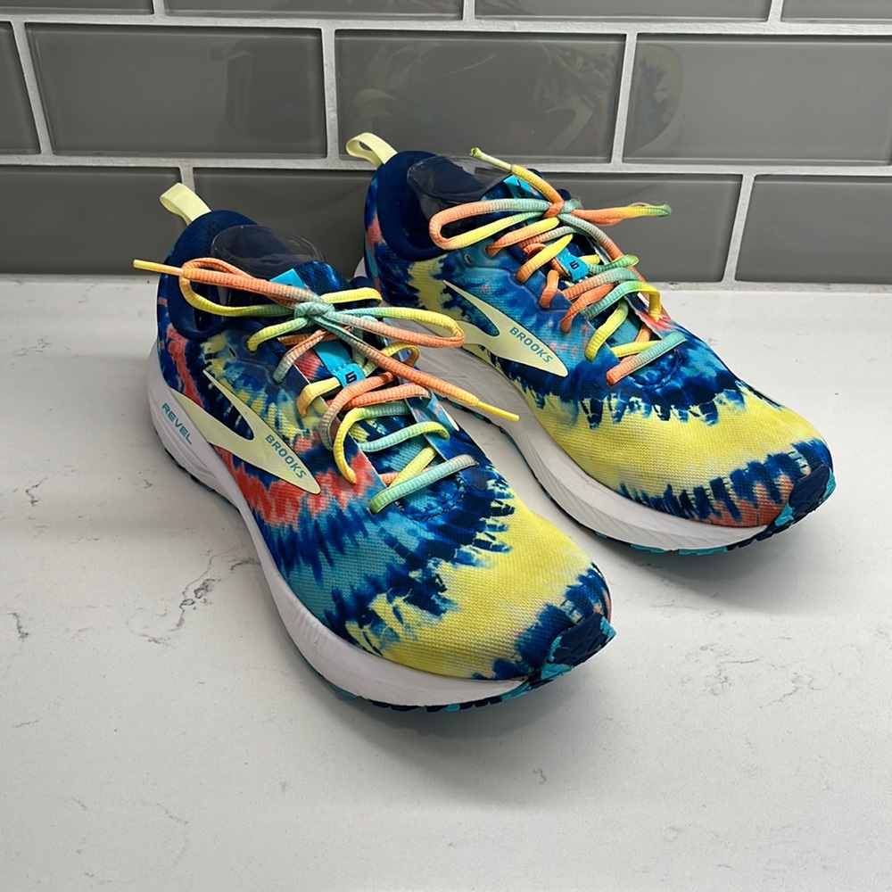 Brooks Multicolor Athletic Shoes